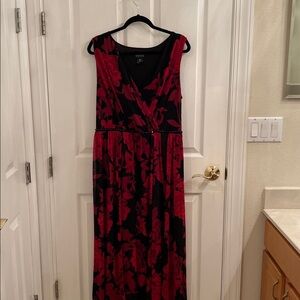 Enfocus Studio Black and Red Floral Maxi Dress